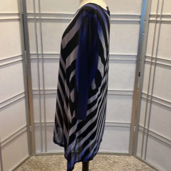 * New Chicos Sheer Tunic. Size 3 black tank not included - Picture 2 of 3